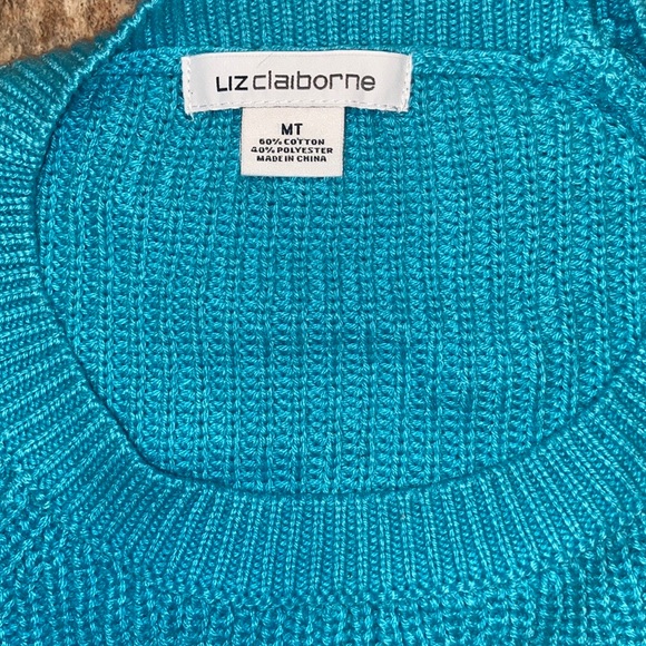 Brand new never worn Liz Claiborne sweater - Picture 2 of 2